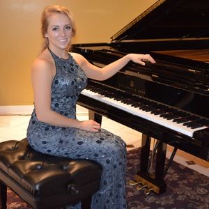 Meet your Posher, Candace winterton